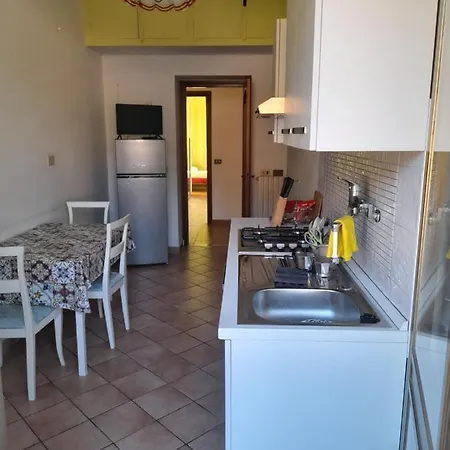 Appartamento Casa Centro Città - Senza Ascensore Terracina